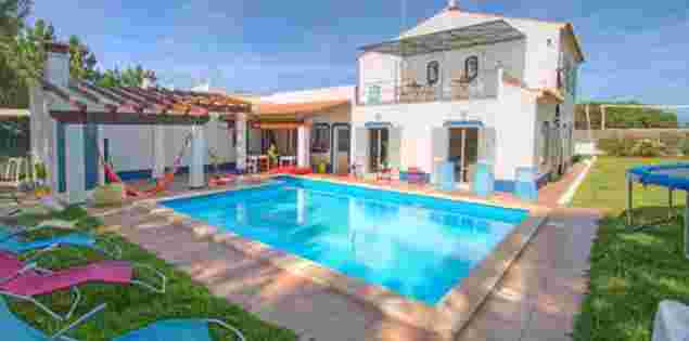 Aljezur Surfer's Paradise