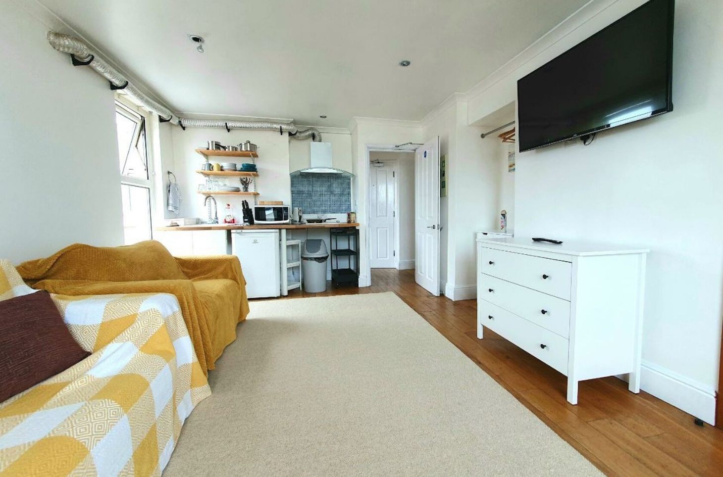 The Reef Surf Lodge & Island