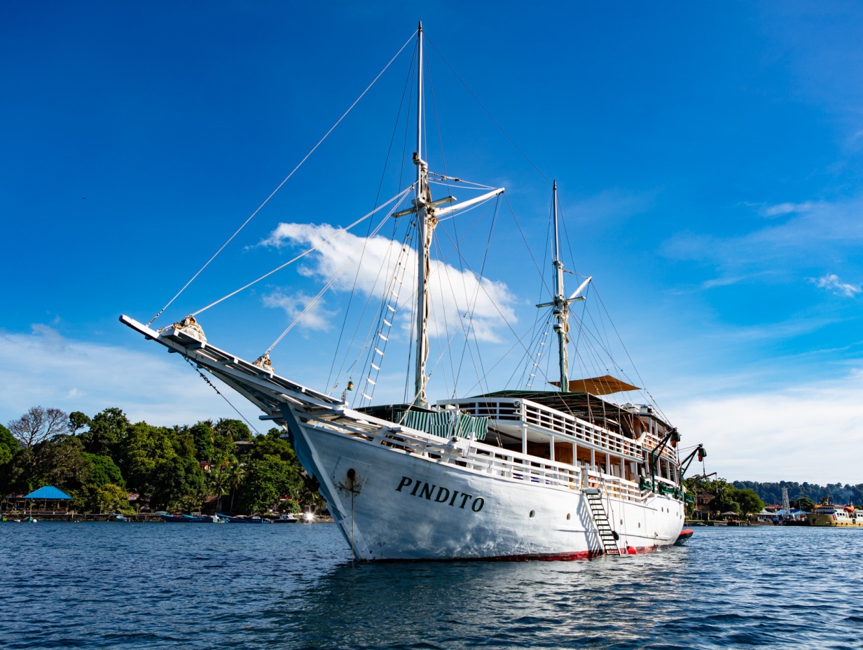 12D Discover the Spice Islands and Blue Whales, Special Expedition, Oct/Nov 2027