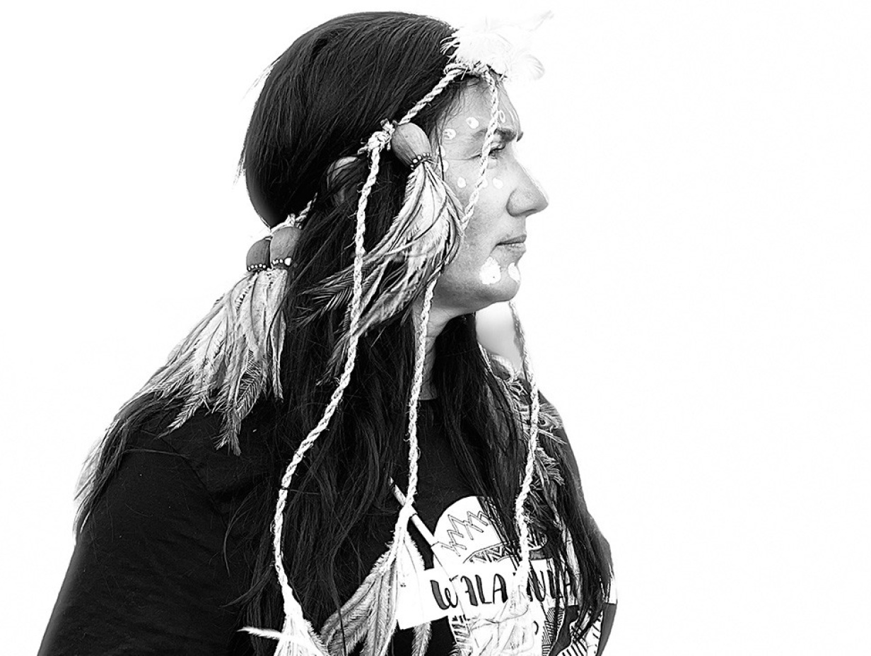 Murray River (Dhungala) artist in residence paddle with Ngarrindjeri woman - Emma Stenhouse
