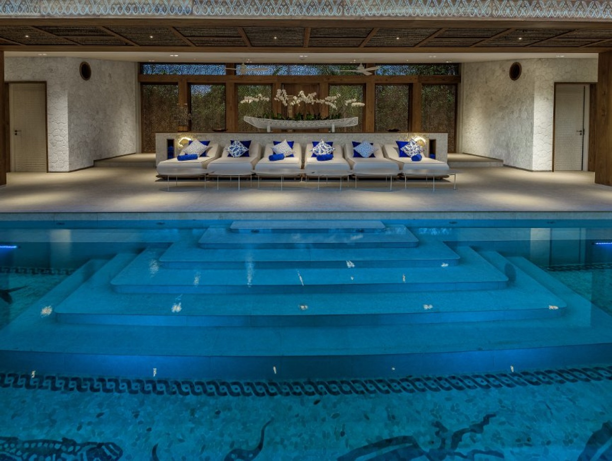 7-night Courtyard Residences