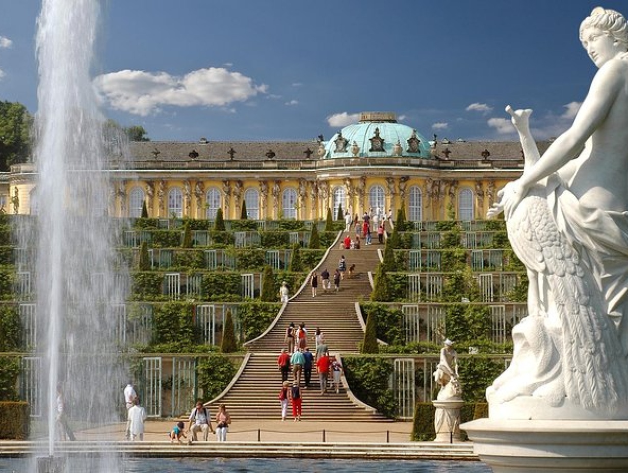 Stitching Sanssouci: A Creative Journey with Anna Scott – 29th July–5th August 2026