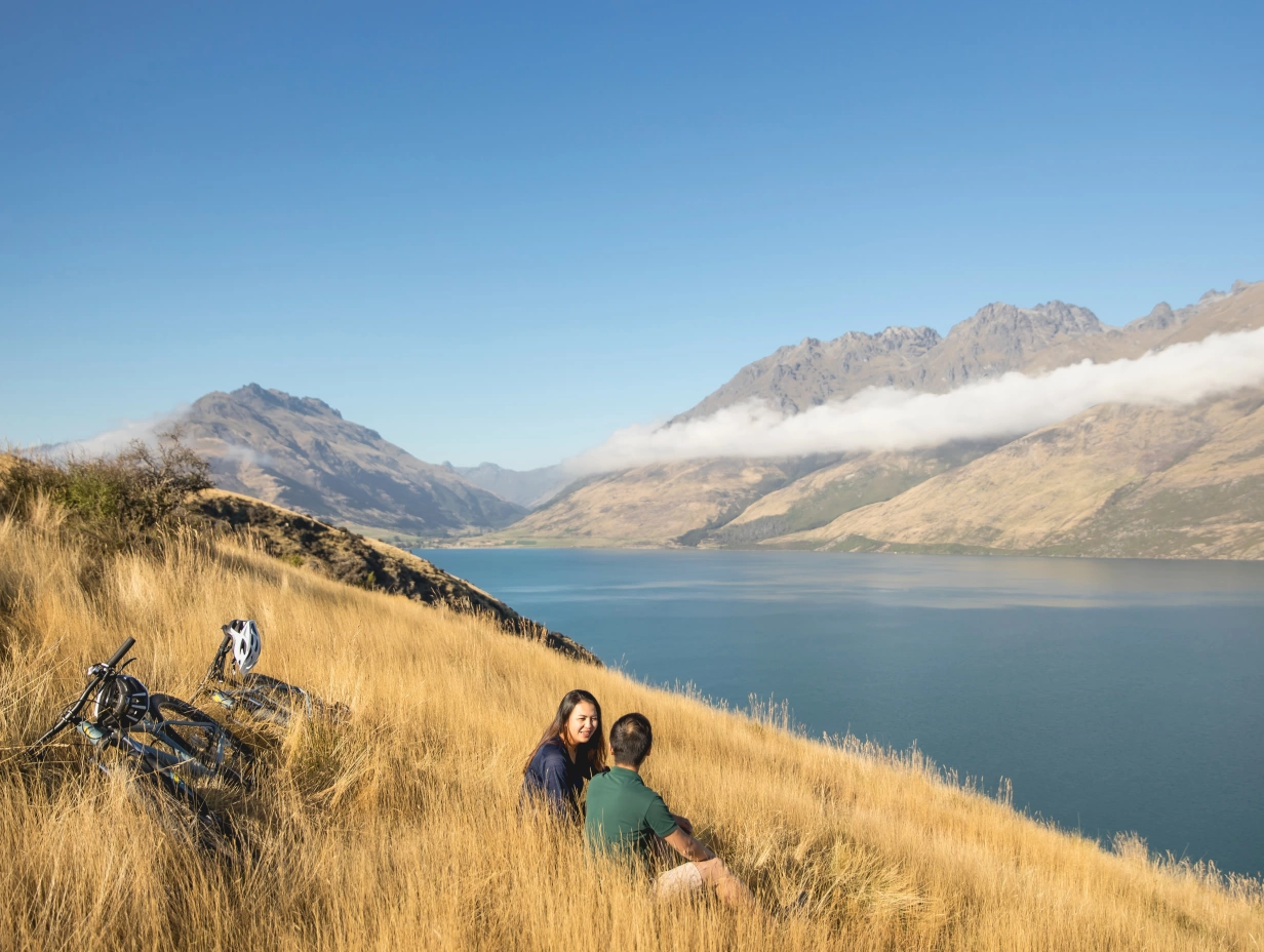 Ride to the Sky - Lake & Rivers Guided E-Bike Tour, Queenstown