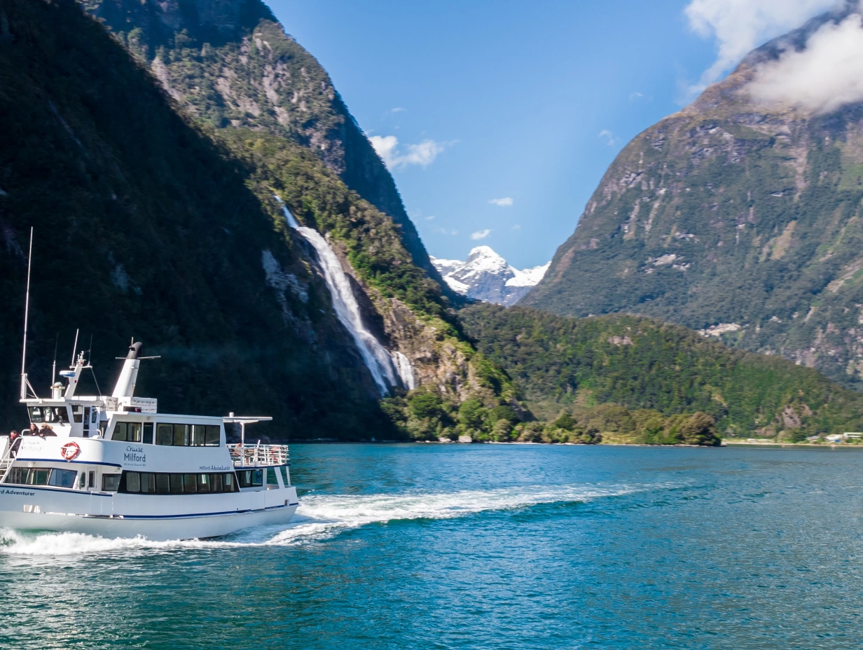 Cruise Milford - Small Group Cruise, Milford Sound