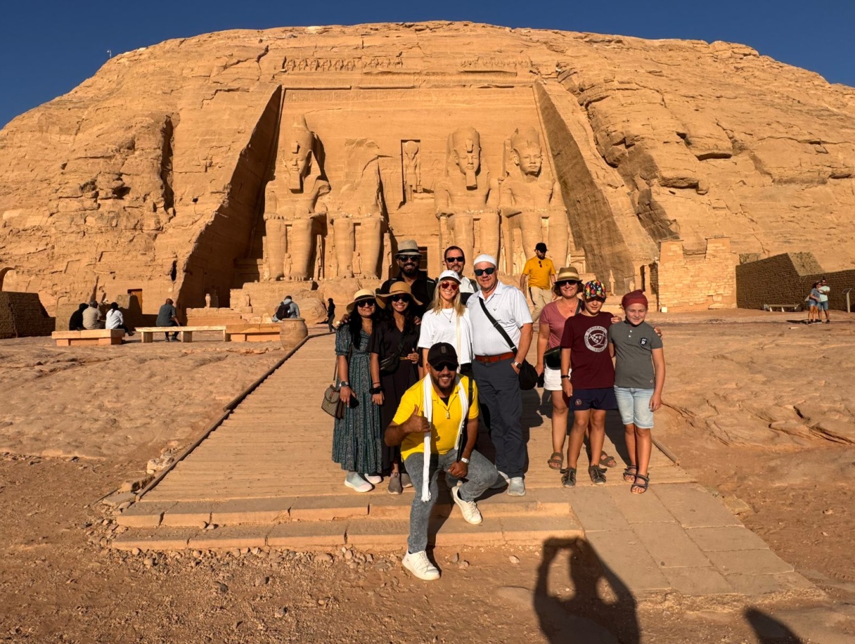 Amazing Full Day Guided Tour of Abu Simbel from Aswan by Bus