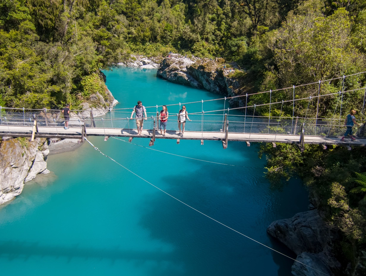 Cheeky Kiwi Travel - Christchurch to Franz Josef Tour via Hokitika (One Way)