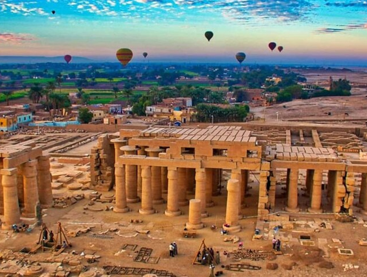 Incredible 8-Days Egypt Tour: Cairo, Luxor, Aswan, Abu Simbel & Nile Cruise with Hot Air Balloon