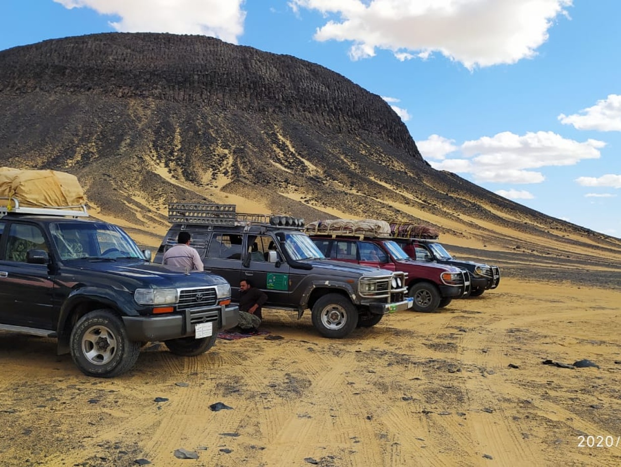 Ultimate 2-Day White Desert & Black Desert Tour – Hot Deal