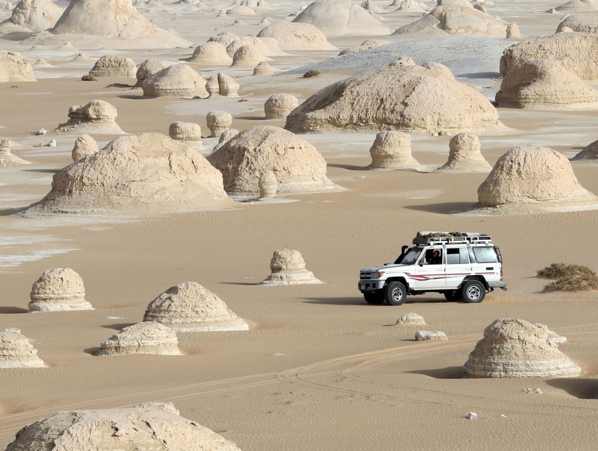 Stunning 2-Nights White and Black Desert Adventure from Cairo