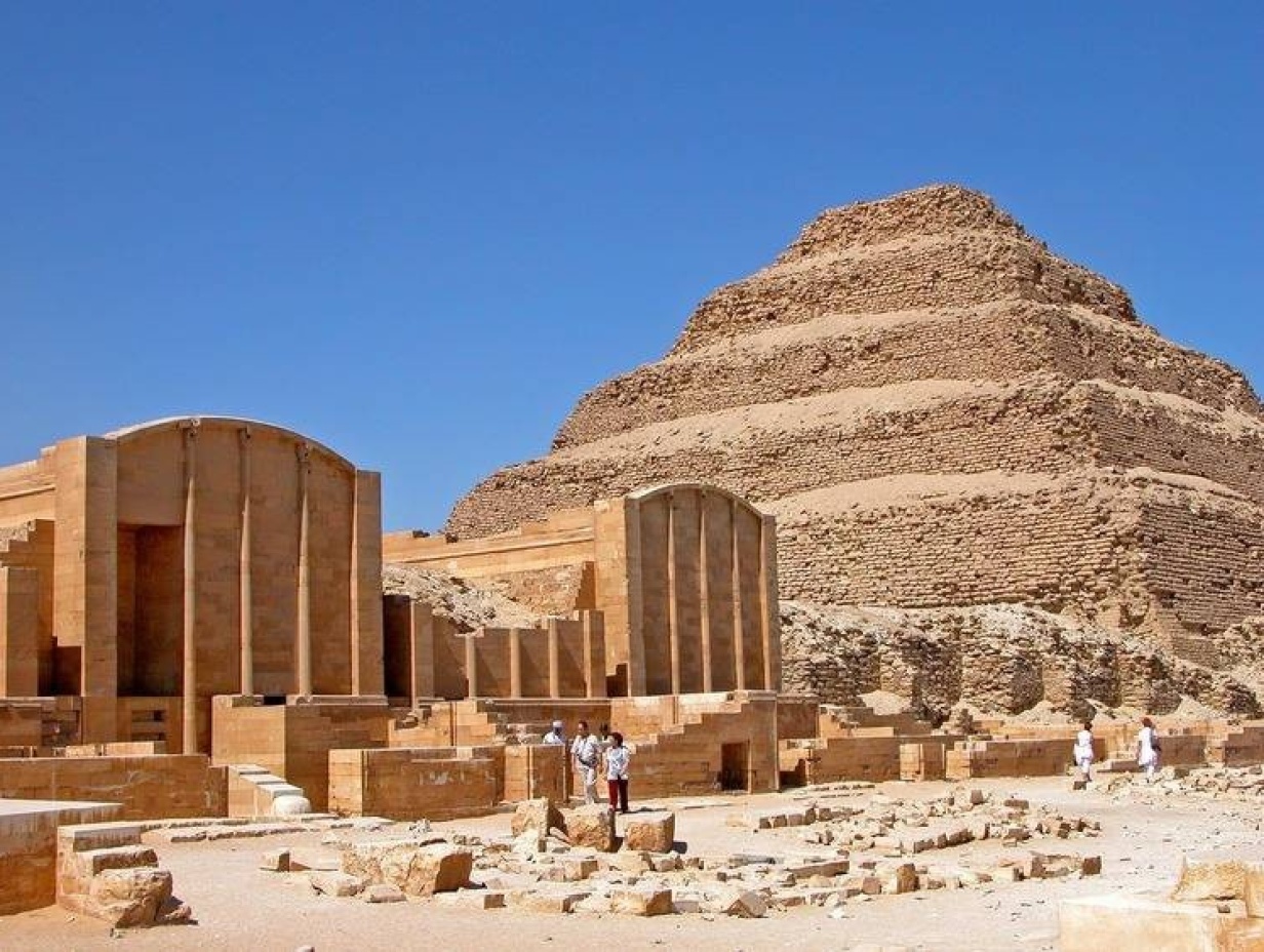 Ultimate Private Day Tour: Great Pyramids, Sphinx & Saqqara from Cairo