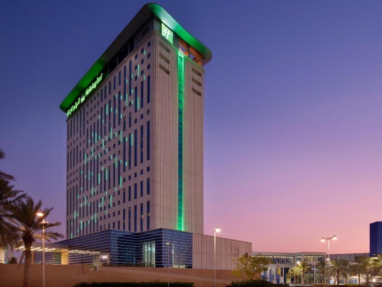 Holiday Inn & Suites Dubai Festival City | Family Staycation in Dubai