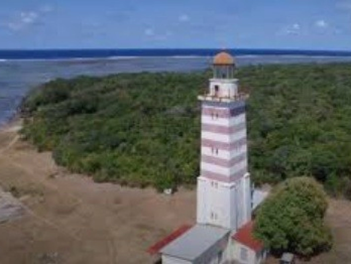 North Coast Lighthouse, Kanga Beach & Hippo Tour