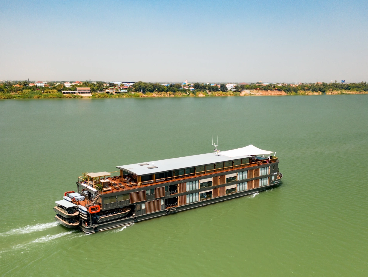 Aqua Mekong Explorer – 4 December Sailing